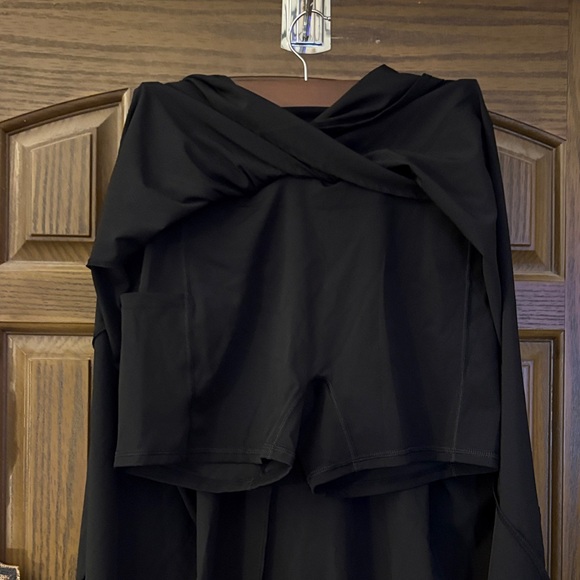 Healthyoga Black High-Low Women's Skirt - Picture 7 of 7